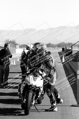 media/Nov-06-2023-Moto Forza (Mon) [[ce023d0744]]/1-Around the Pits/